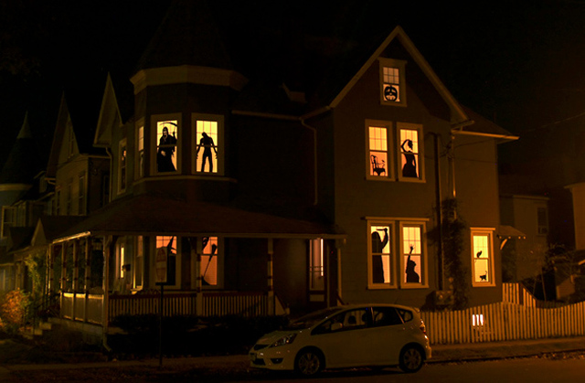 141030haloween_window.jpg