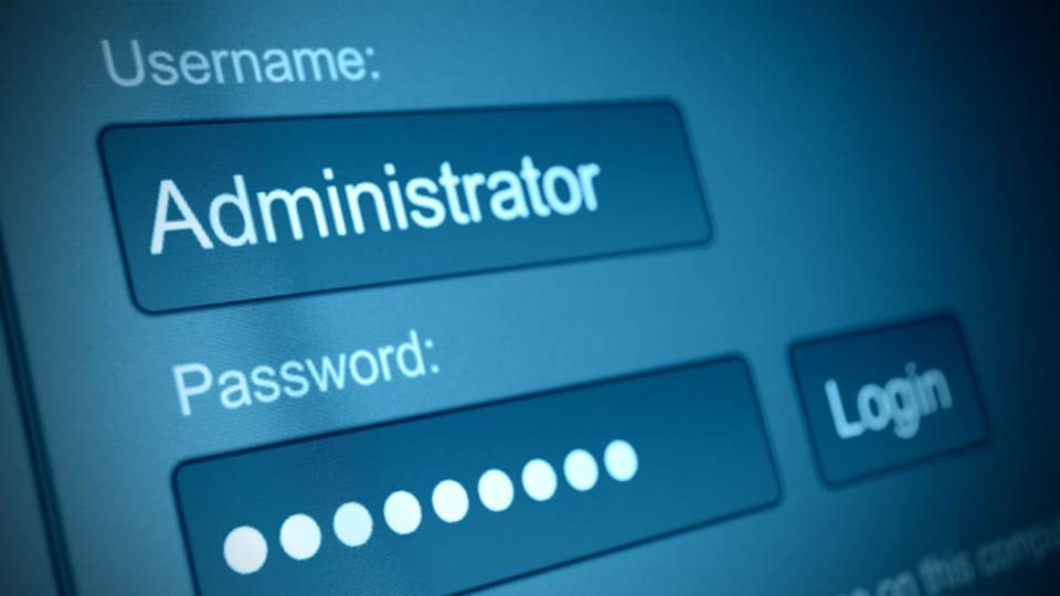 Windowsでシークレットの管理者アカウントをアンロックする方法
