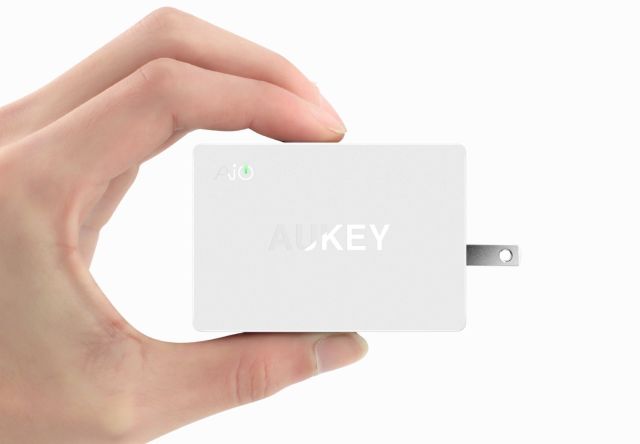 20151116_aukey3port_000.jpg