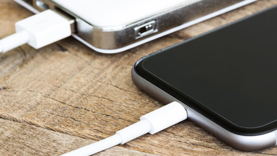 iPhoneの充電時間を少しでも短くするには~今週のライフハックツールまとめ