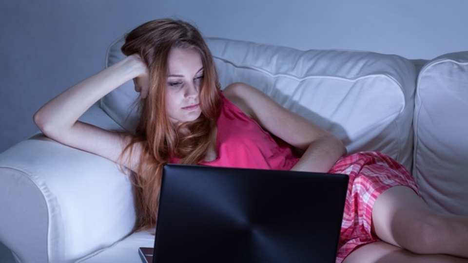 「SNSで取り残されてる感」を自分のモチベーションに変える方法