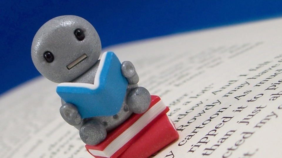 「ロボットの反乱」を防ぐには「お話」を読ませるのが効果的?
