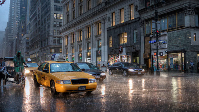 トイレを流すのには雨水で十分?