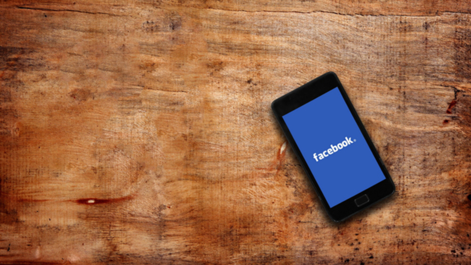 Facebook投稿が2ケタ減