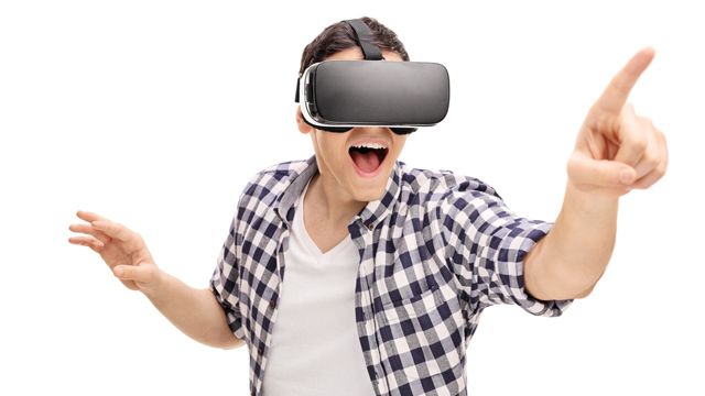 VR元年。普及を阻むハードルは?