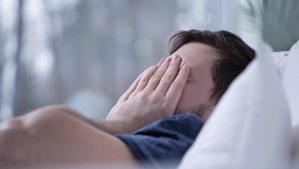 睡眠トラッカーが気になって眠れないときに覚えておきたいこと