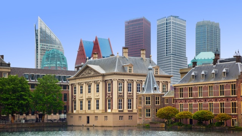 日本人がオランダで働く条件はどうなる?移民法の専門家ルーロフス弁護士、緊急インタビュー