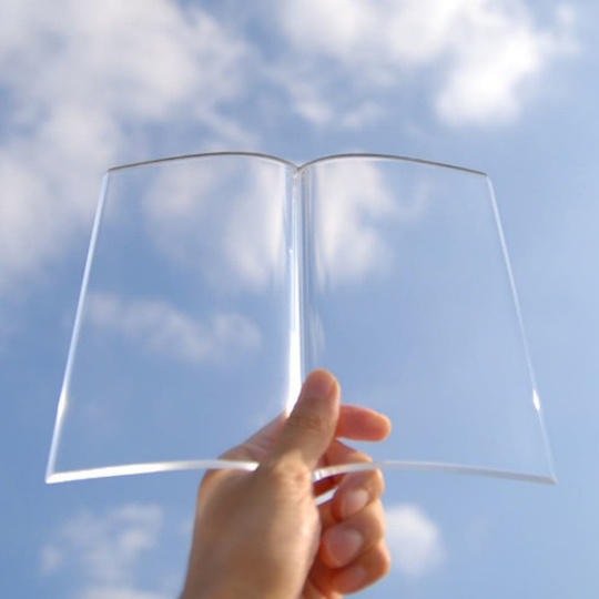 好きなページを見開いたままアクリル越しに読書ができる「BOOK on BOOK」