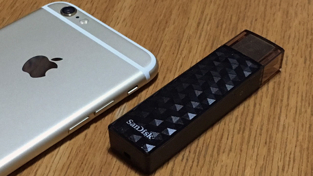 ワイヤレスでiPhoneの容量不足を解消!『SanDisk Connect Wireless Stick』