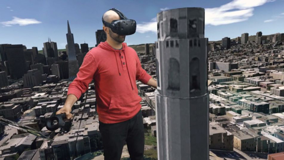 まるでゴジラの気分。巨人になって街を歩く「City VR」