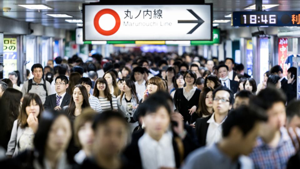 幸福度がアップする通勤時間の過ごし方:研究結果