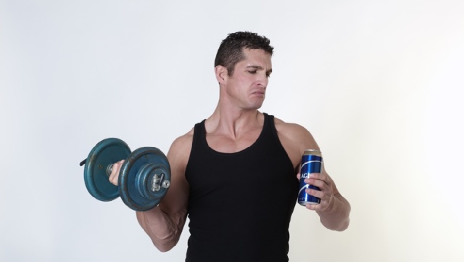 運動後にビールを飲んでもジムでの努力は無駄にはならない