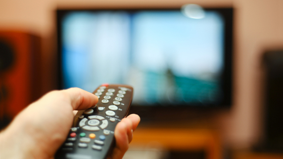 一生の間にテレビの番組表を見る時間はどれくらいか?