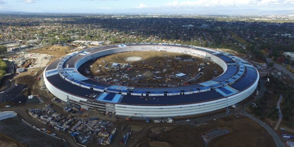 ドローン撮影によって、Appleの新本社の全景が見えてきた