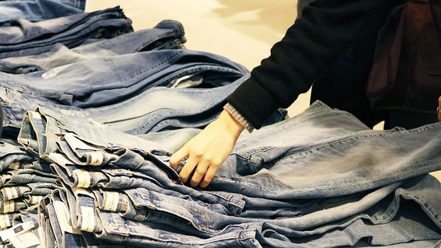 オフィスカジュアルから「働き方」を見つめ直す。Gapが提案する「DENIM FRIDAY」の可能性