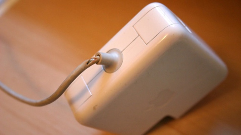 目先の安さにつられて模造品の「Apple充電器」を買ってはいけない理由