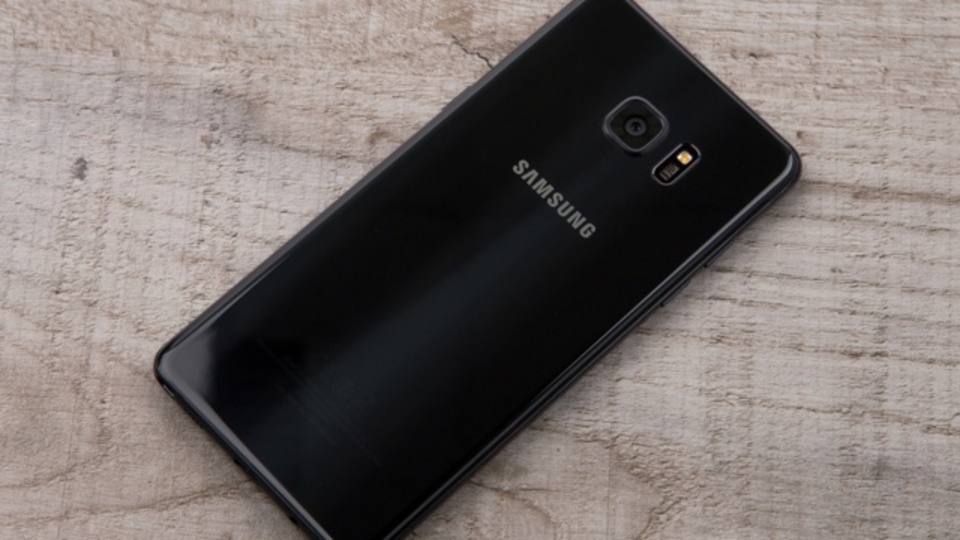 Samsung、文字通りGalaxy Note 7を抹殺する