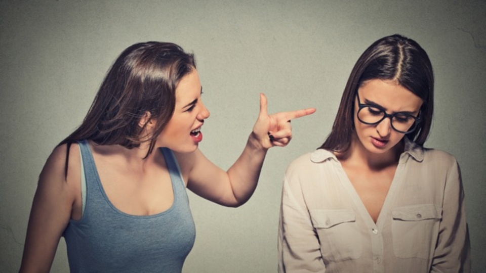 嫌な人と一緒にいると自分も嫌な人間になる:研究結果【LHベストヒッツ】