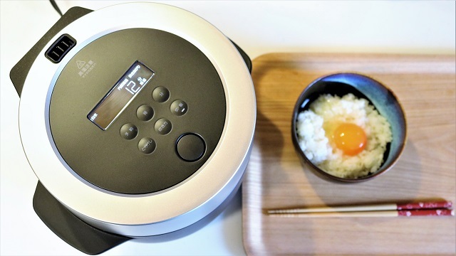 土鍋ご飯の旨さを再現? バルミューダの炊飯器を試してみた【今日のライフハックツール】