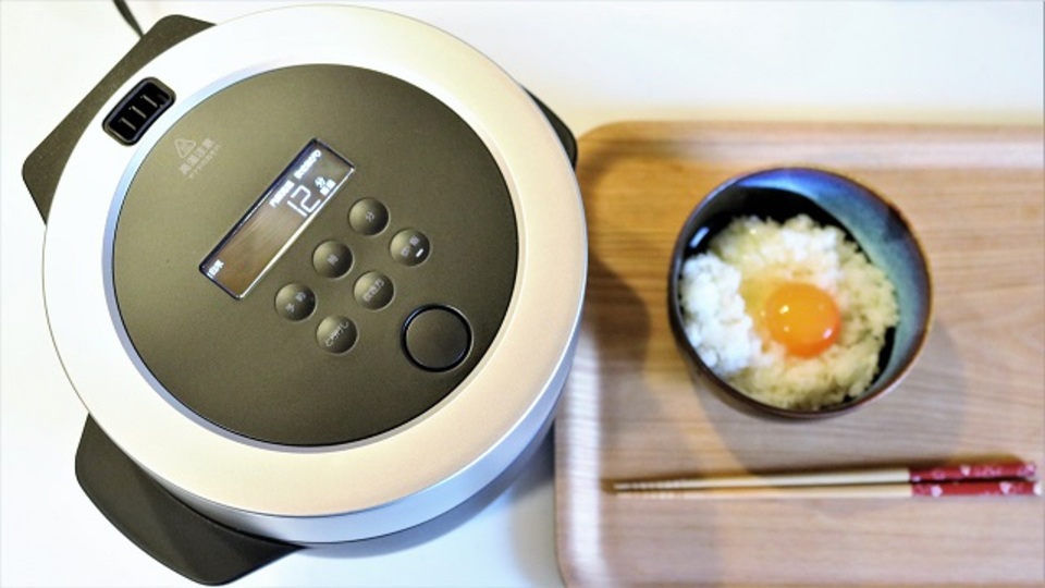 土鍋ご飯の旨さを再現? バルミューダの炊飯器を試してみた【今日のライフハックツール】
