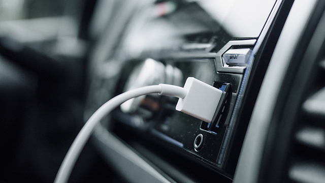 今の自動車にはUSBポートが必須~先週のライフハックツールまとめ