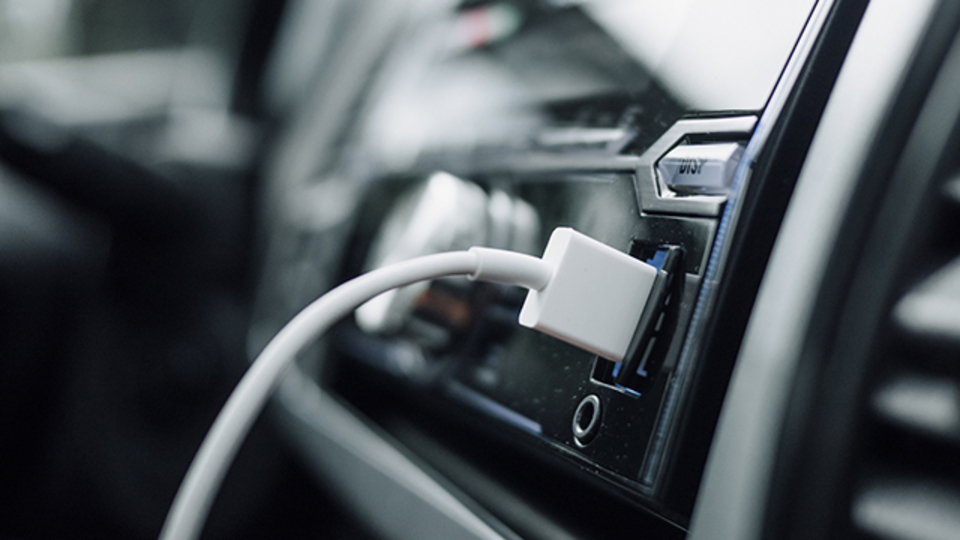 今の自動車にはUSBポートが必須~先週のライフハックツールまとめ