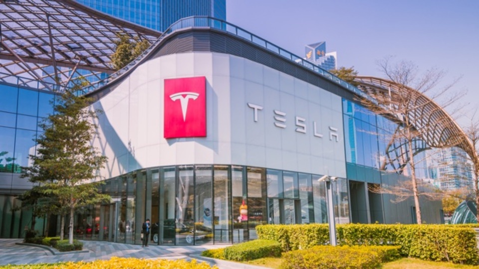 テスラモーターズが社名を変更、エネルギービジネスに本格参入へ