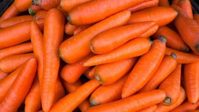 異性にモテたいならニンジンを食べたほうがいい:研究結果