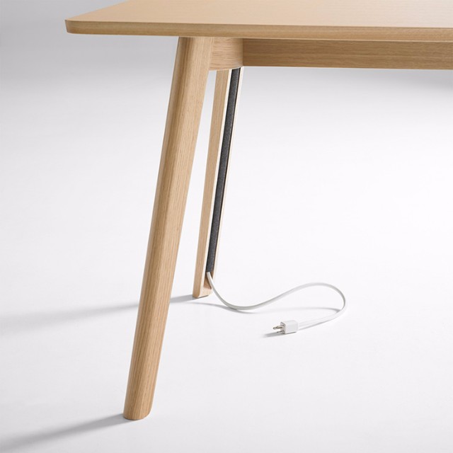 170309_roomie_solem_table_4.jpg