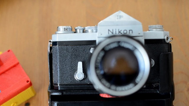 質感そのままに、フィルムカメラをデジタルカメラに変身させるガジェット