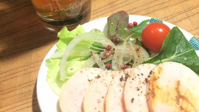 簡単すぎて作り置きしたくなる「鶏ハム」のレシピ