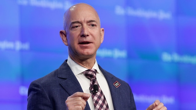 Amazonのオーナーが、月への配送サービスを構想