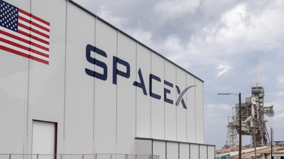「ロケットの再利用」を可能にしたスペースX、次の目標は?