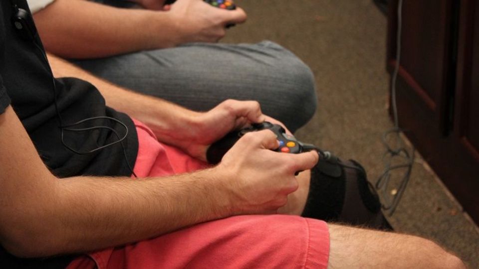 ビデオゲームと失業率に相関あり:研究結果
