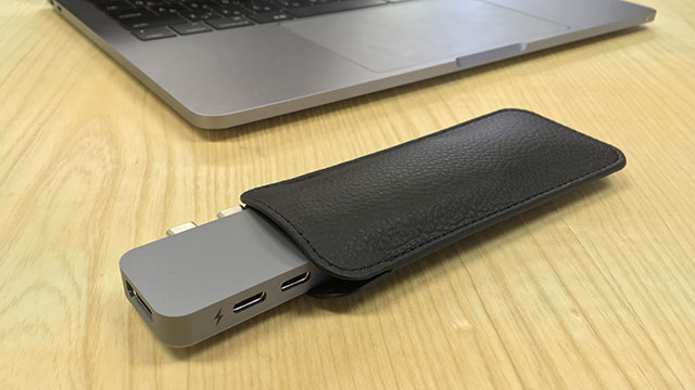 170414_lht_mbp_HyperDrive_sleeve.jpg