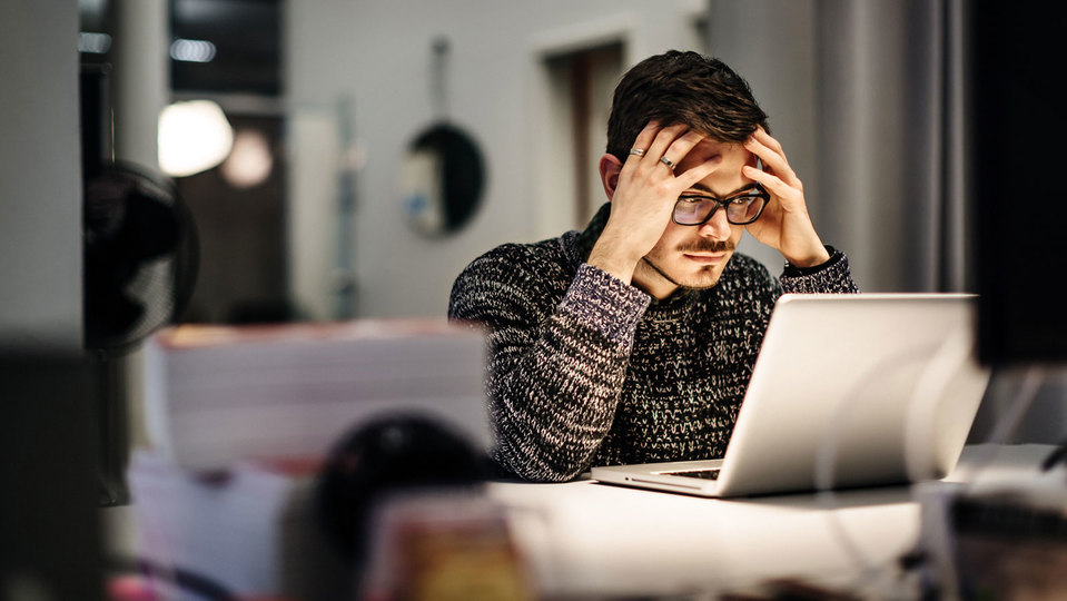 考えすぎは何の解決にもならず、消耗するだけ:研究結果