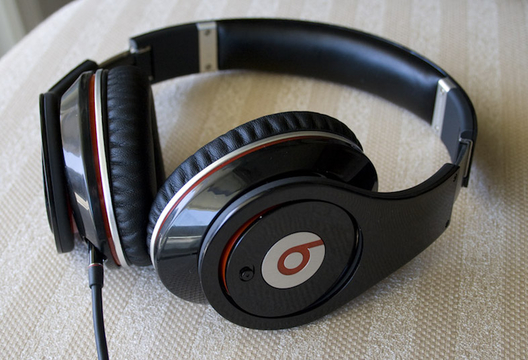 Beatsヘッドホンの機内爆発、Appleの見解は?