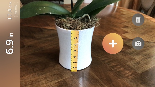 カメラをかざすだけでモノの長さが測れるアプリ「AR Measure」