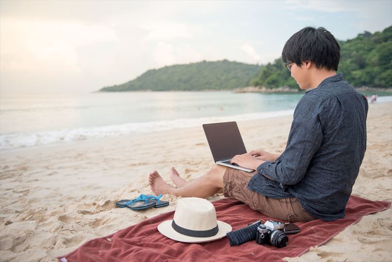 働きながら旅をする! デジタルノマドに不可欠な5つのコミュニケーション術