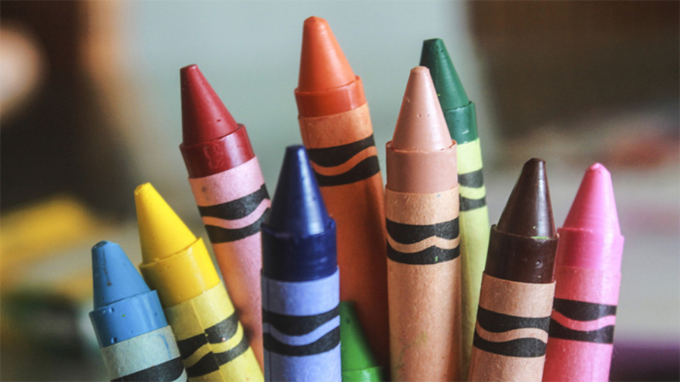 秘訣はクレヨン? メモを取るよりも効果的な記憶術