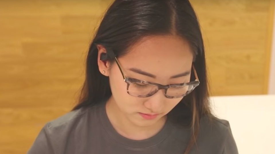 クラウドファンディングが残り1日! 音声コントロールができるスマートメガネ「DEAR DEER」