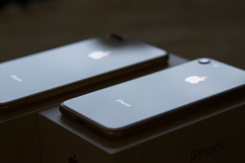 よーし、さっそく「iPhone 8/8 Plus」のアンボックスやっちゃうよ!