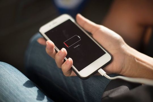 iOS 11のiPhoneでバッテリー駆動時間を最大化する方法