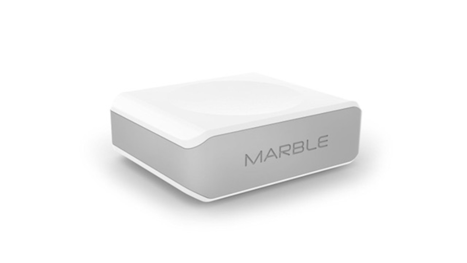 充電からUSBハブまでまるっとお任せ。ポータブルなドッキングステーション「Marble」