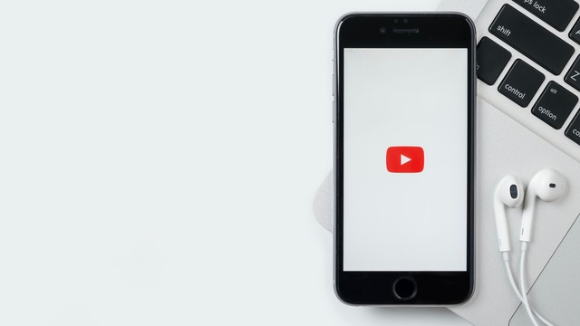 スマートフォンでYouTubeをバックグラウンド再生する方法