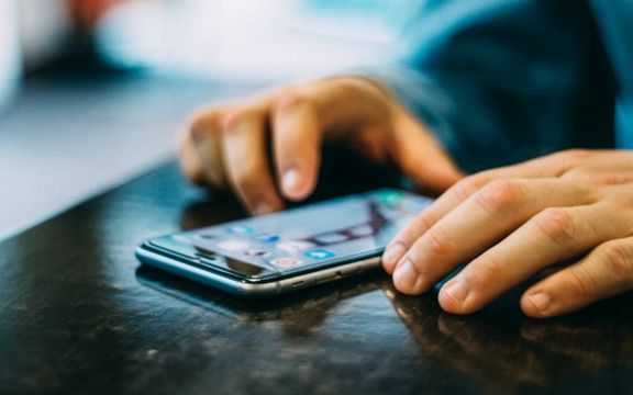iPhoneの「仮想ホームボタン」は、いろいろな時に便利