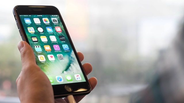 iPhone 7以前の機種には、iOS 11をダウンロードすべきでない