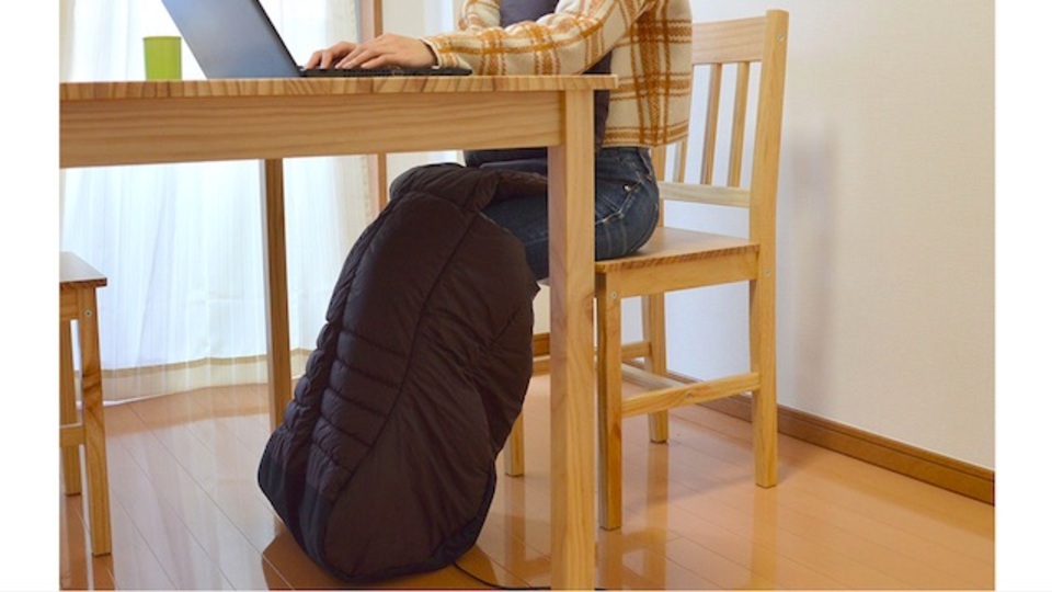 あのぬくもりを独り占め。手元まで暖めてくれるお一人様用こたつ