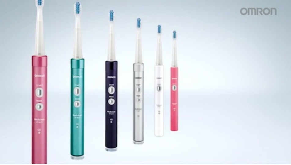 食後は歯磨きでスッキリ、「歯間ブラシ」も付属した電動歯ブラシ