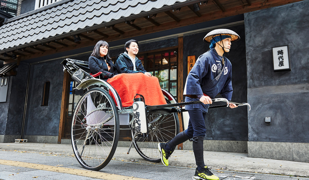 ”総重量200キロ”の人力車をかっ飛ばす車夫さんでも快適に走れるランニングシューズとは?